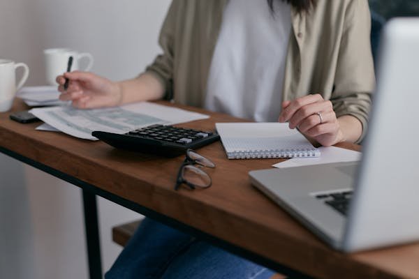 Top astuces pour gérer efficacement vos échéances de factures